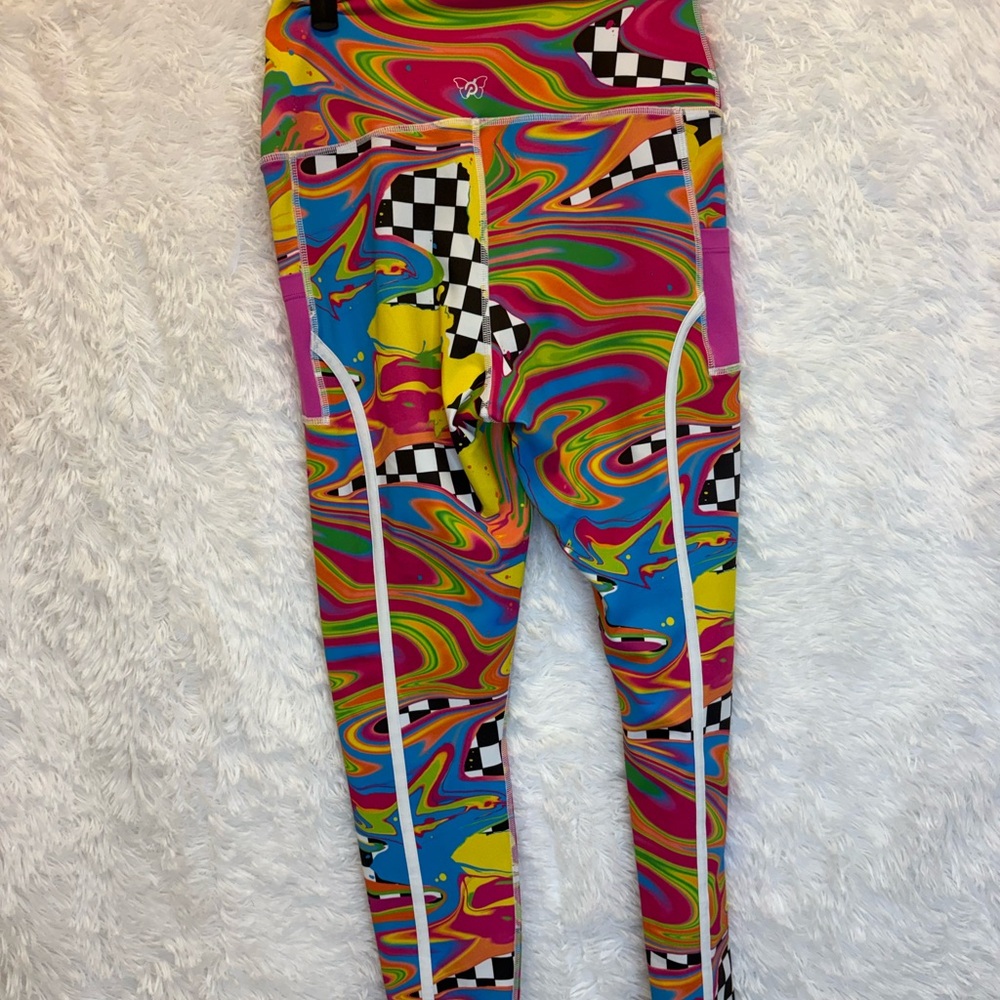 🌈 Peloton x Brittany Allen Printed Cargo Leggings | Activewear | Size Medium 🌈✨ - Picture 14 of 17